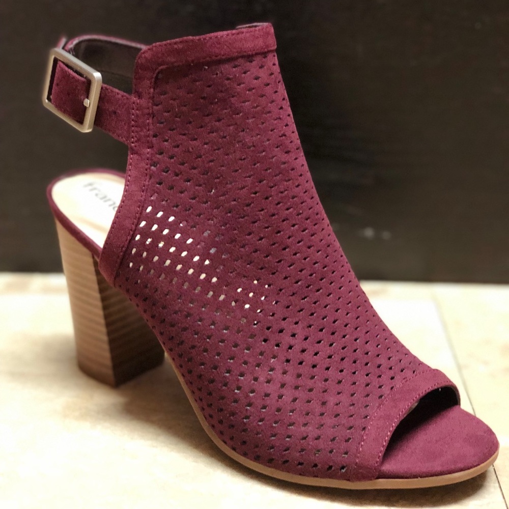 New Francesca’s Elaine Wine Perforated Peep Toe